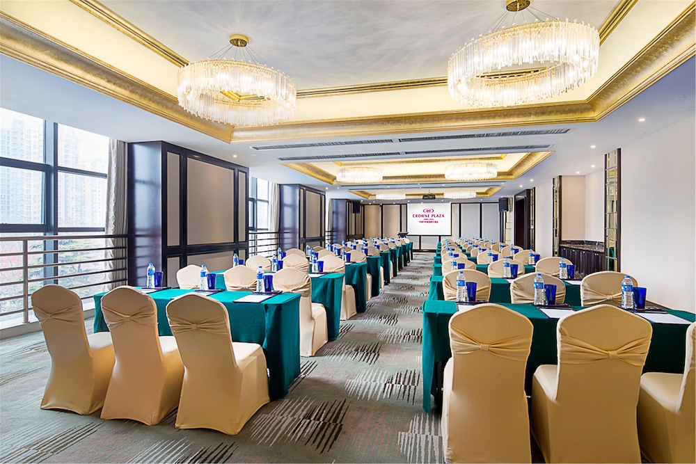 CROWNE PLAZA ZHENGZHOU 71/80