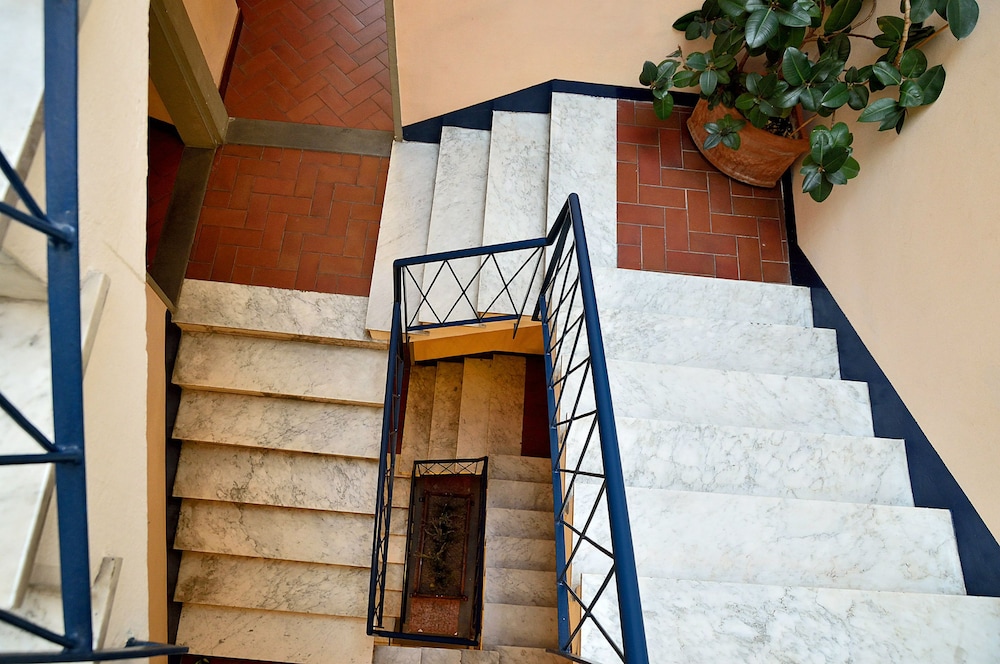 Hotel Porta Faenza 58/87