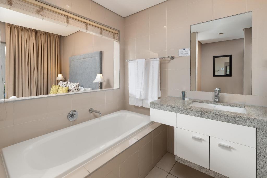 Harbouredge Suites By Totalstay 87/94