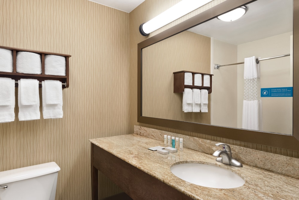 Hampton Inn Youngstown Boardman 14/33