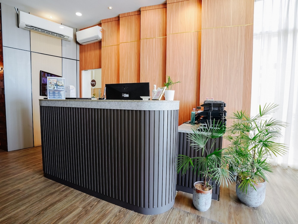 Wang's Hotel Gurney Drive 13/55