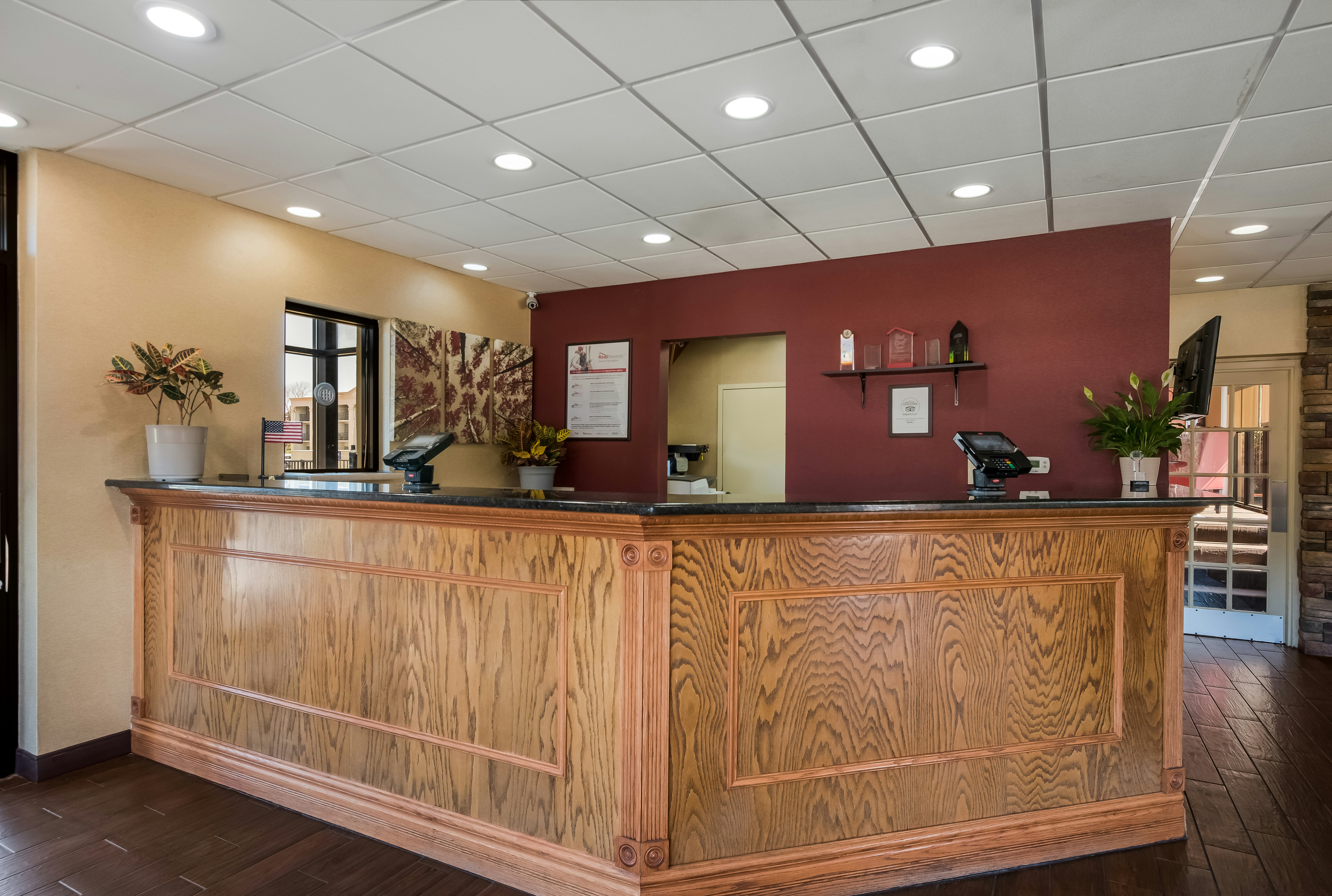 Red Roof Inn Suites Newark University 2/26