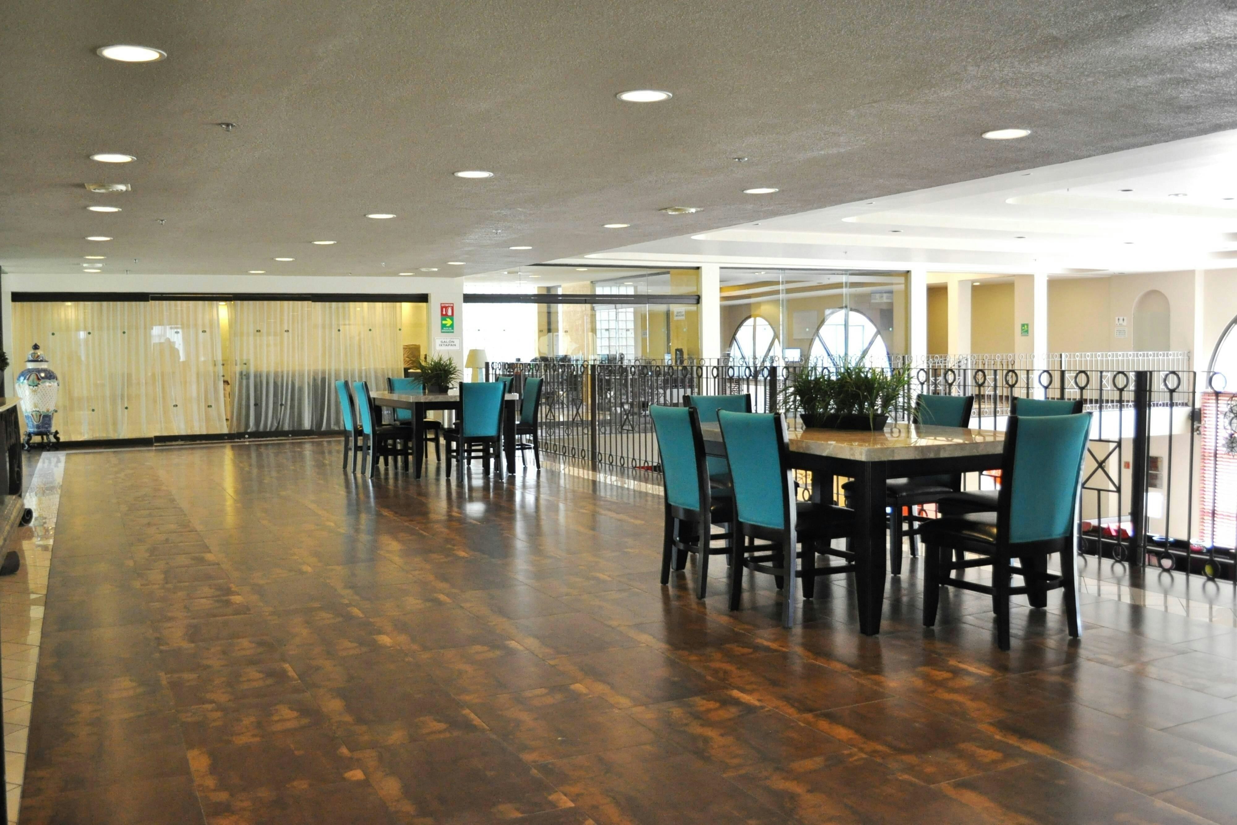 Courtyard By Marriott Toluca Airport 26/45