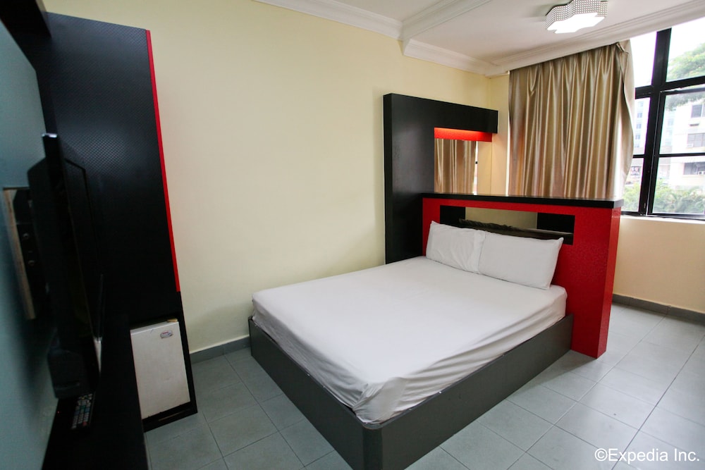 DELUXE, DOUBLE BED