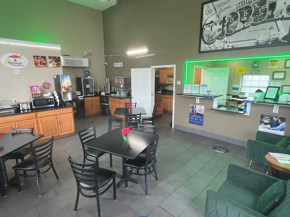 Super 8 By Wyndham Kingsland 13/17