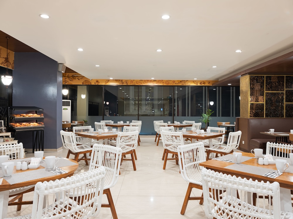 The Alana Hotel & Conference Center Malioboro Yogyakarta By Aston 26/33