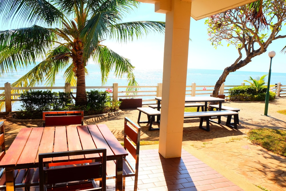 New Travel Beach Resort 11/68