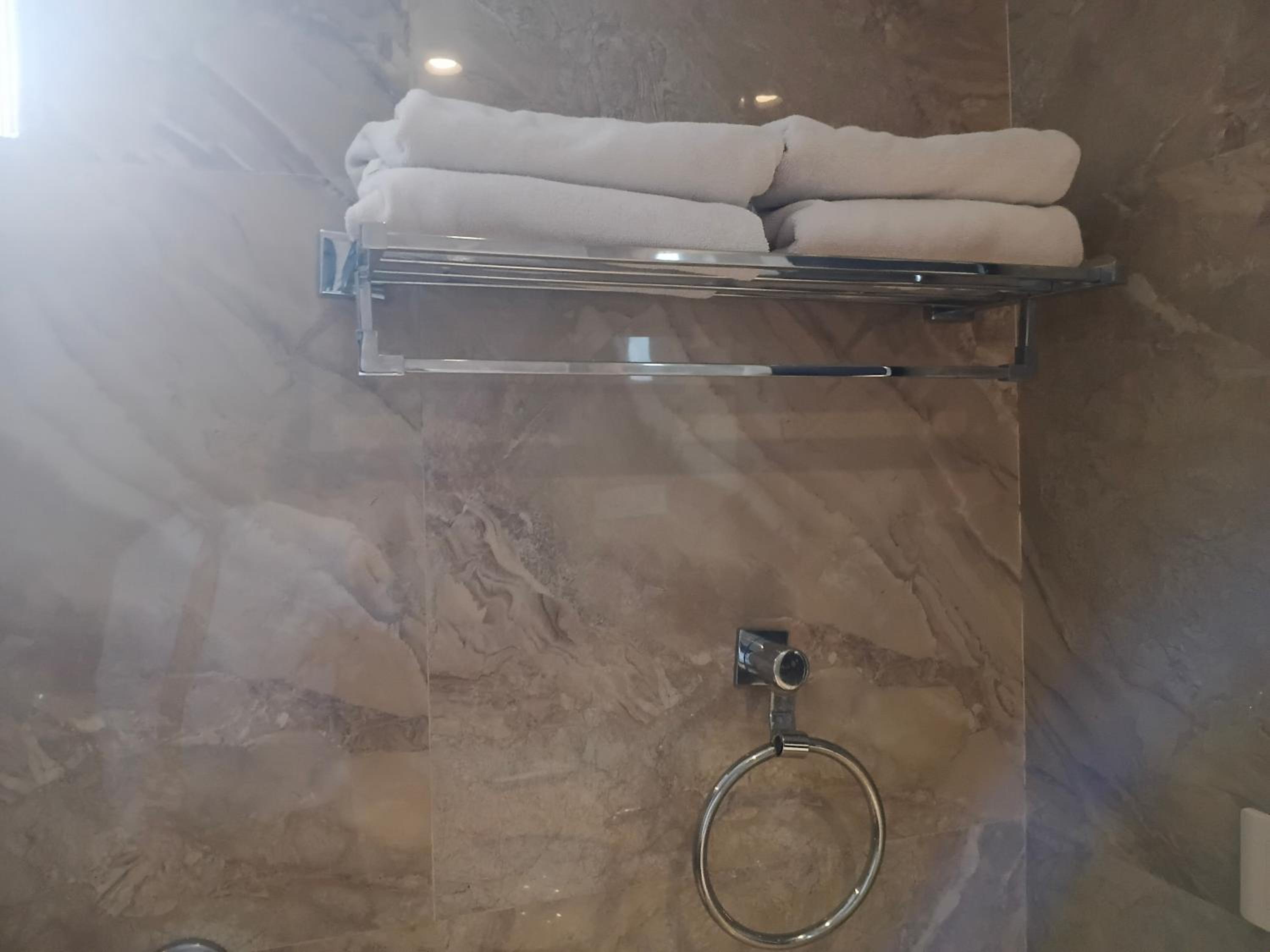 Hotel Golden Orchid 40/41