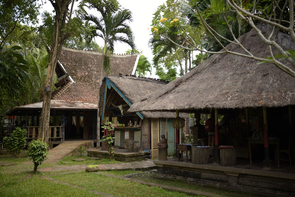 Taman Nauli Bed & Breakfast 20/21