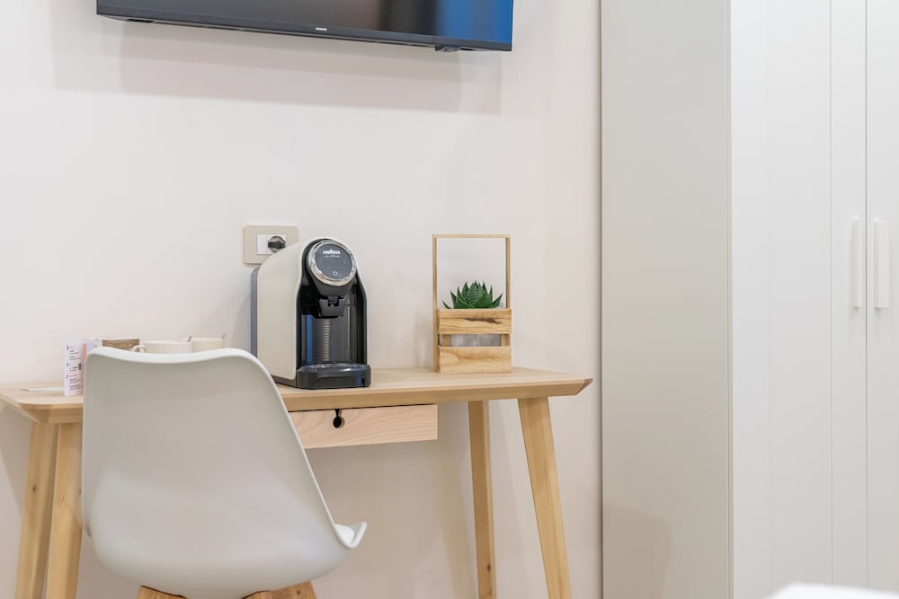 6thLand Rent Rooms La Spezia 38/50