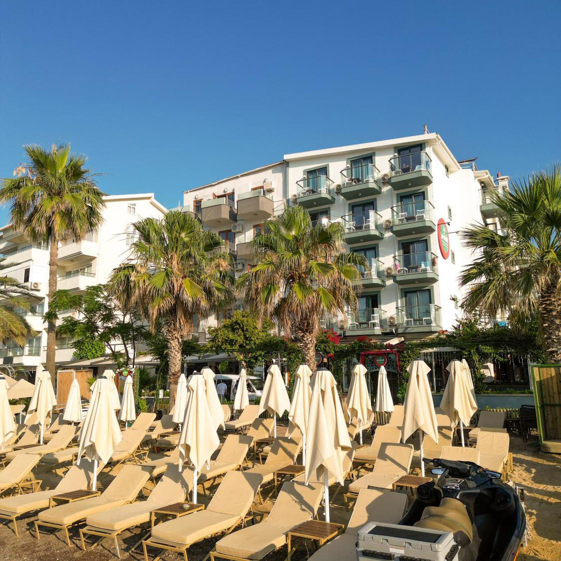 The New George & Dragon Beach Hotel 38/50