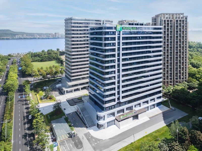 Holiday Inn Express Hangzhou Jiangnan 3/27