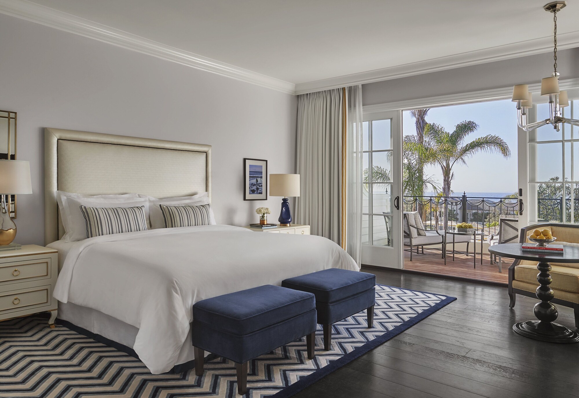 Lanai, King Bed, Accessible