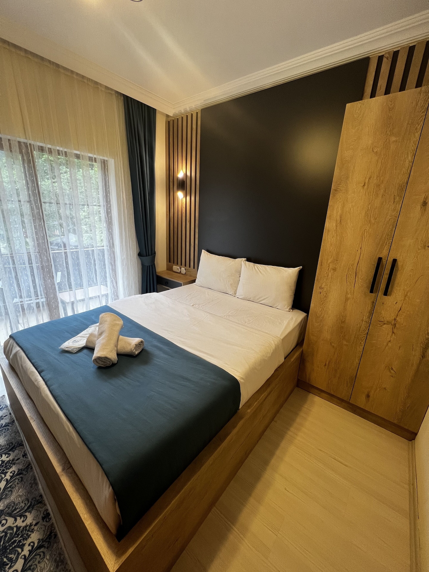 ROOM, QUADRUPLE, RIVER VIEW