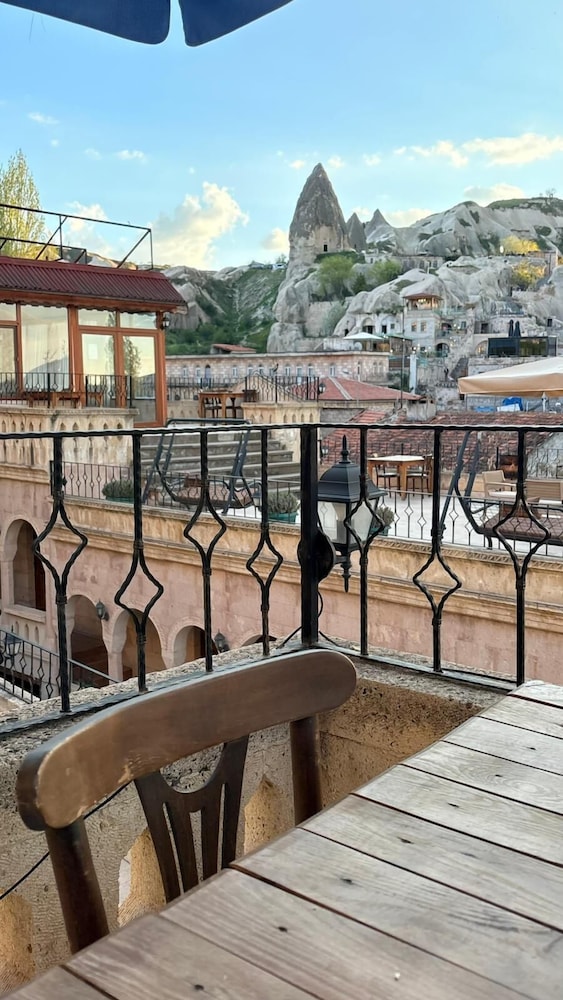 Nature Park Cave Hotel 32/46