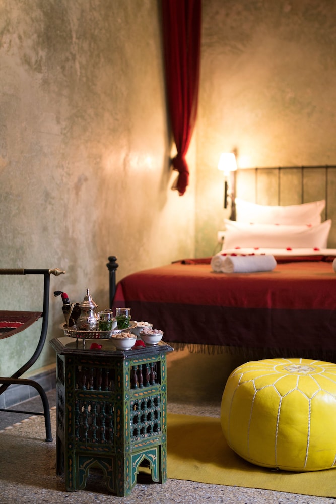 Riad Lhena 6/45