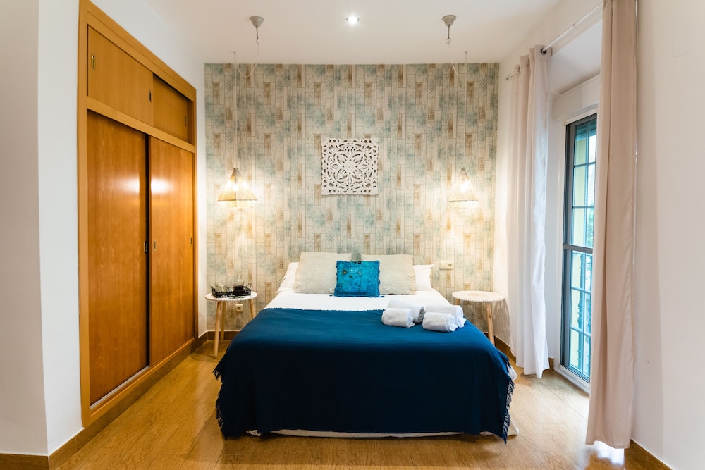 Triana Luxury Home 15/48