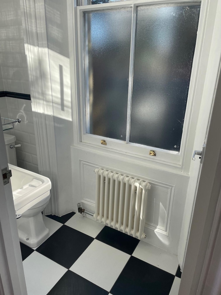 The Ebury Hotel 45/46