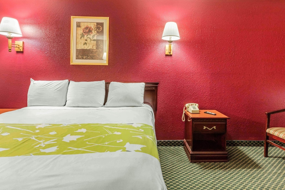 Rodeway Inn Prattville I-65 30/32