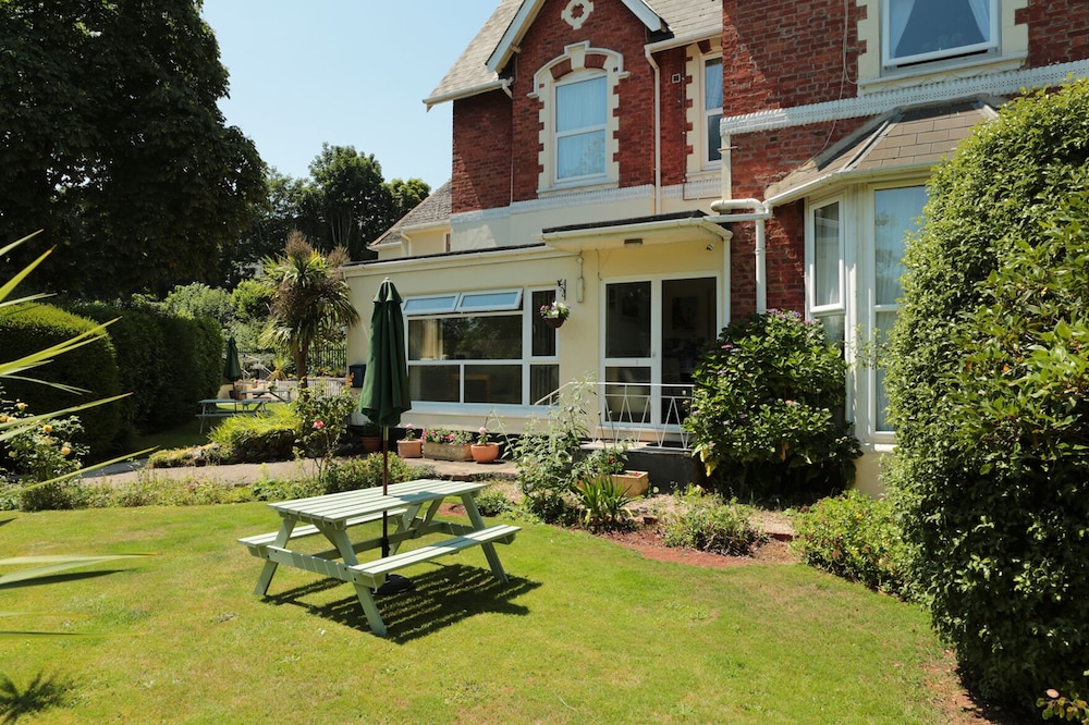 Abbey View Holiday Flats 37/48