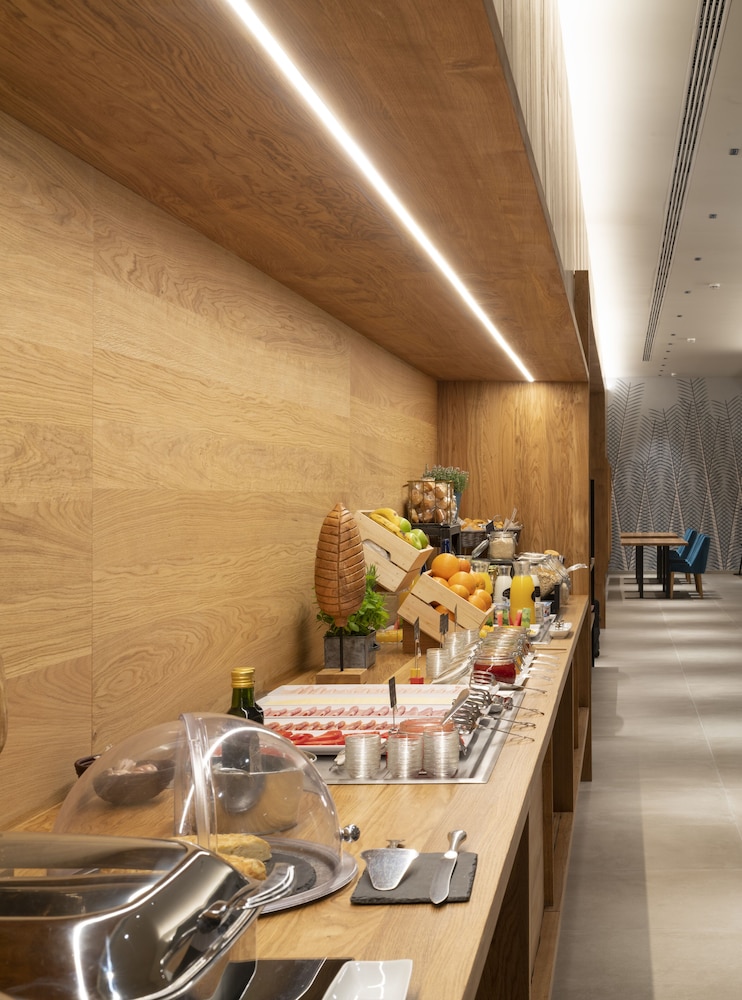 Ciudad de Logrono Hotel 23/27