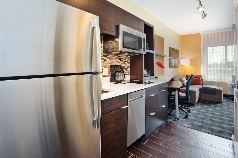 TownePlace Suites Detroit Belleville 9/50