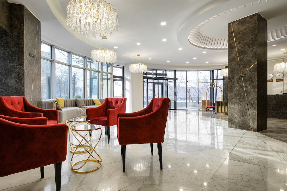 Grand Mildom Hotel 12/69
