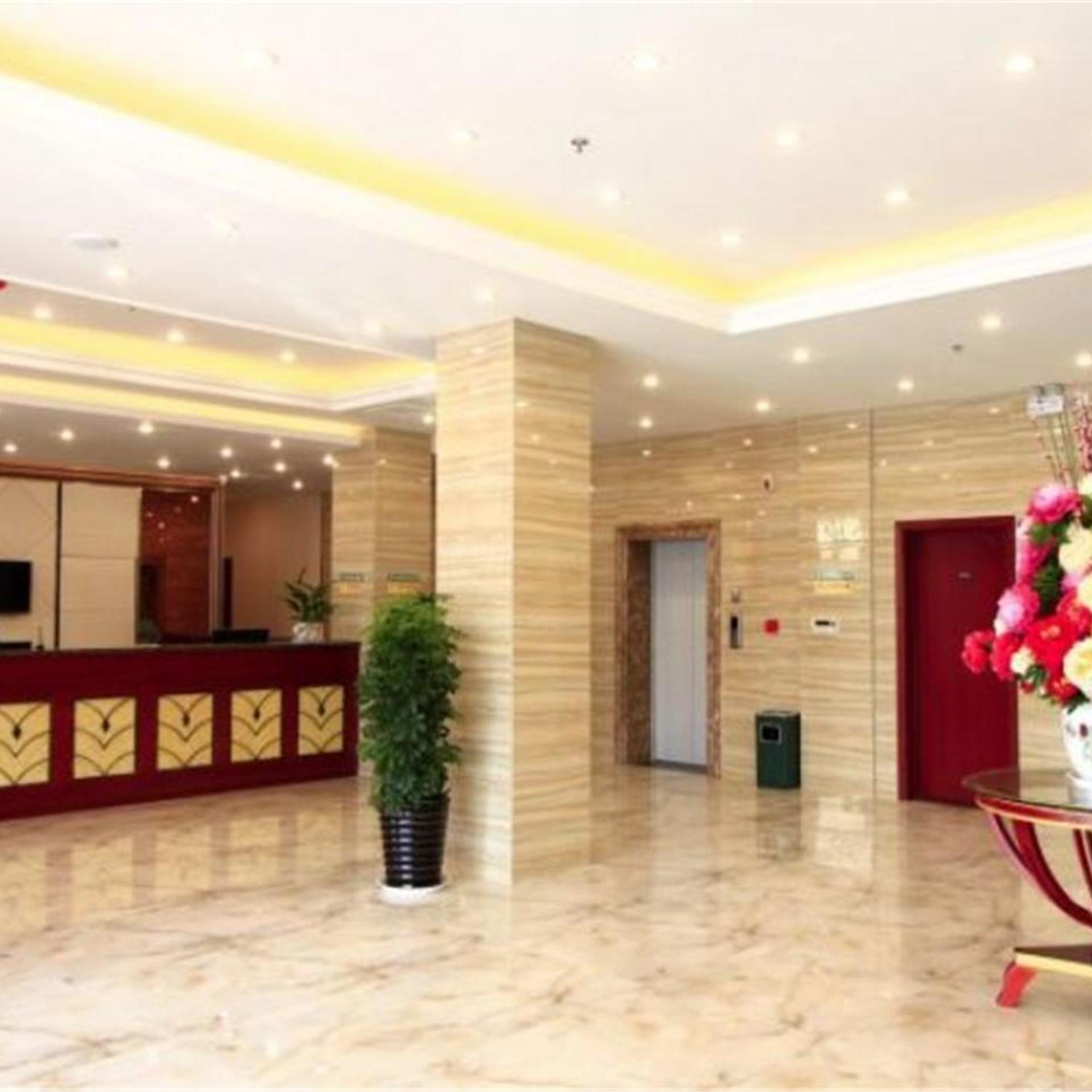 GreenTree Inn ShanDong RiZhao JuXian YinXing Avenue Middle ShanDong Road Business Hotel 8/67