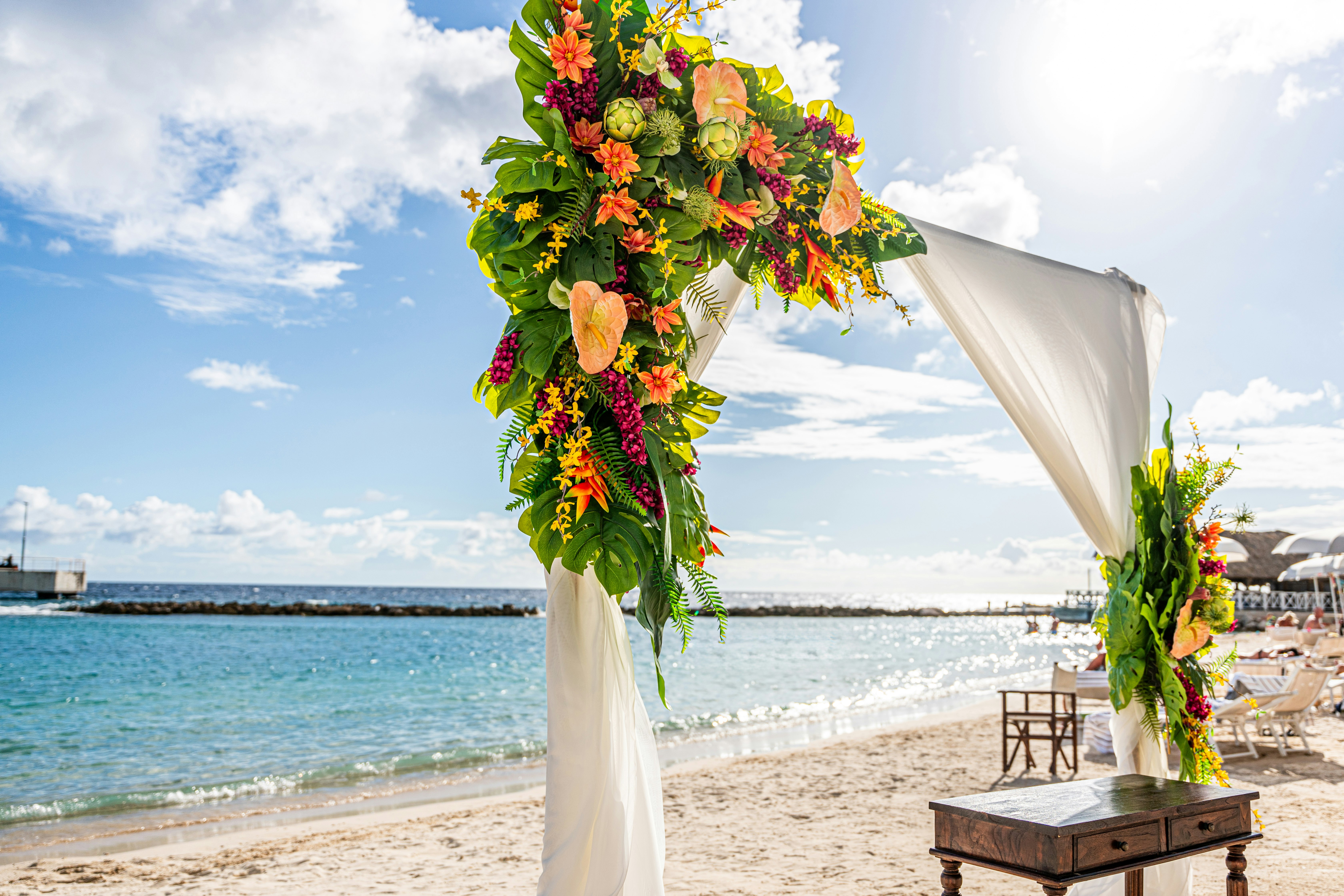 The Rif at Mangrove Beach Corendon Curacao All-Inclusive, Curio by Hilton 70/76