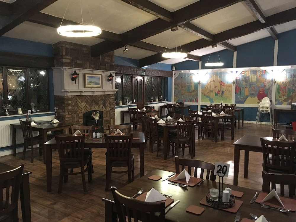 The Cottage Inn Hotel 3/13
