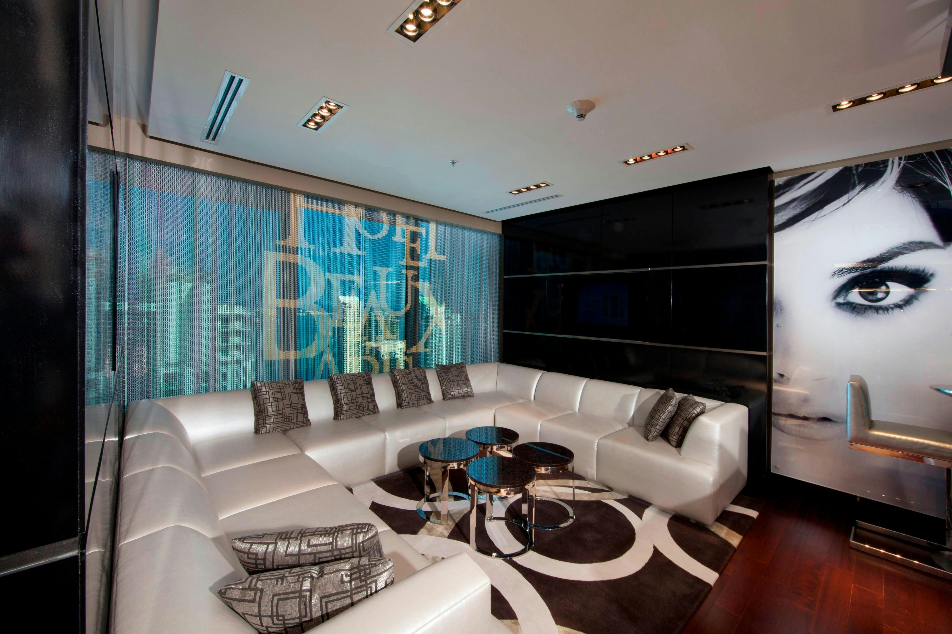 Hotel Beaux Arts Autograph Collection 17/24