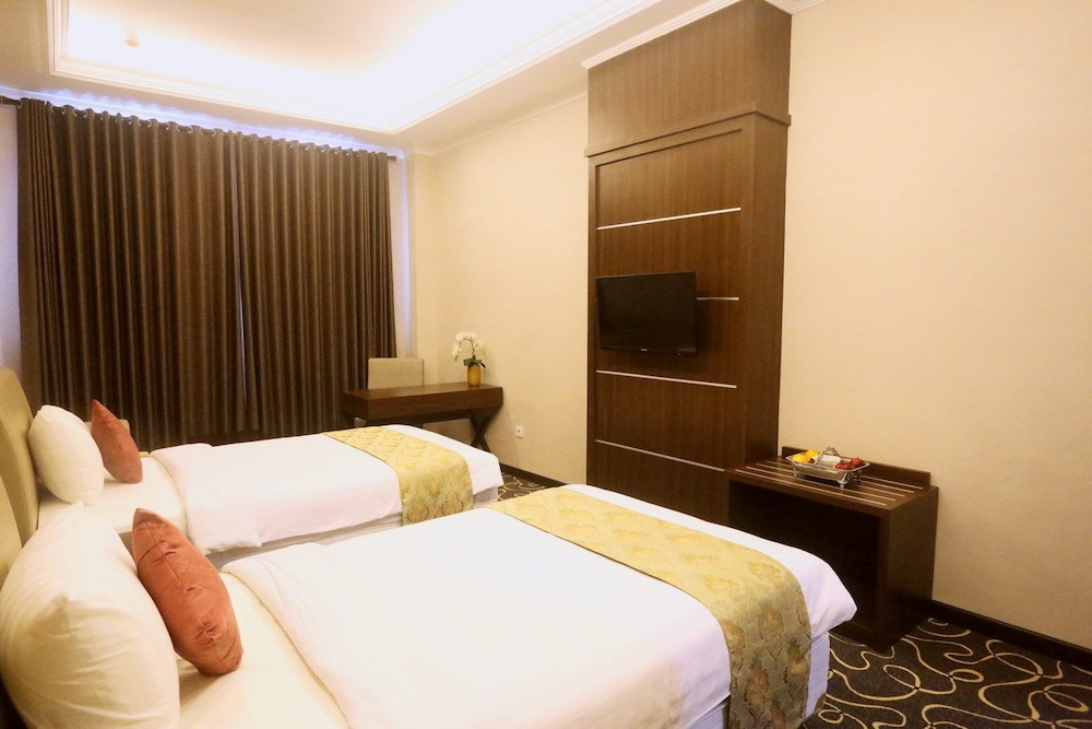 Adhiwangsa Hotel 18/65