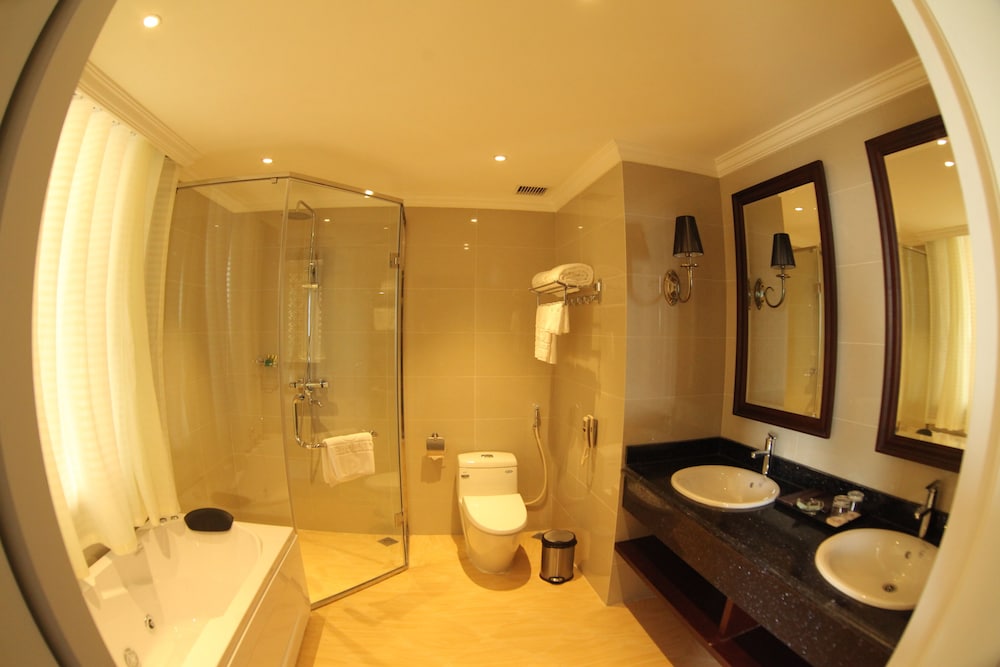 Phoenix Resort Bac Ninh 64/64