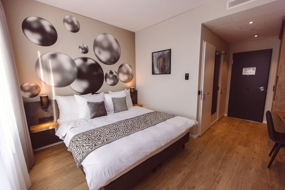 Hotel Libertas Elements pure 18/60
