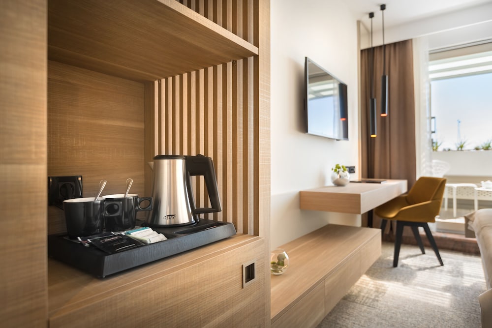 Eden Hotel by Maistra Collection 50/50