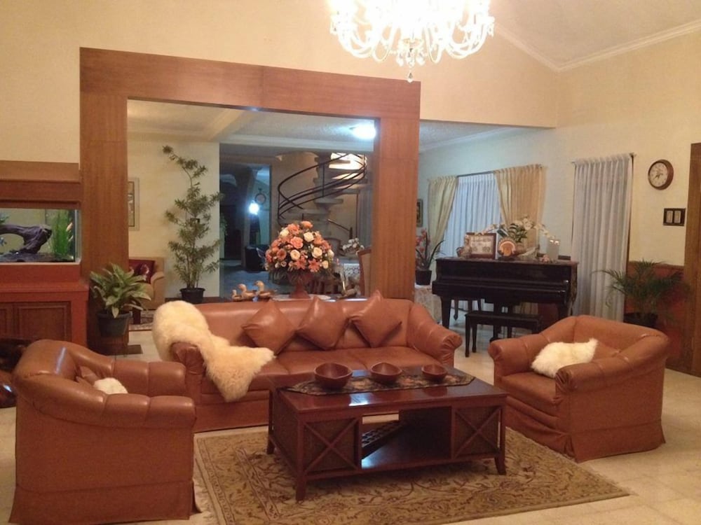 The Garden Family Guest House 40/50