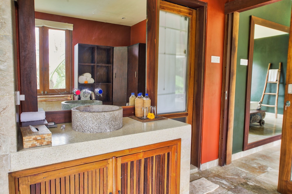 Villa Atas Awan 50/50