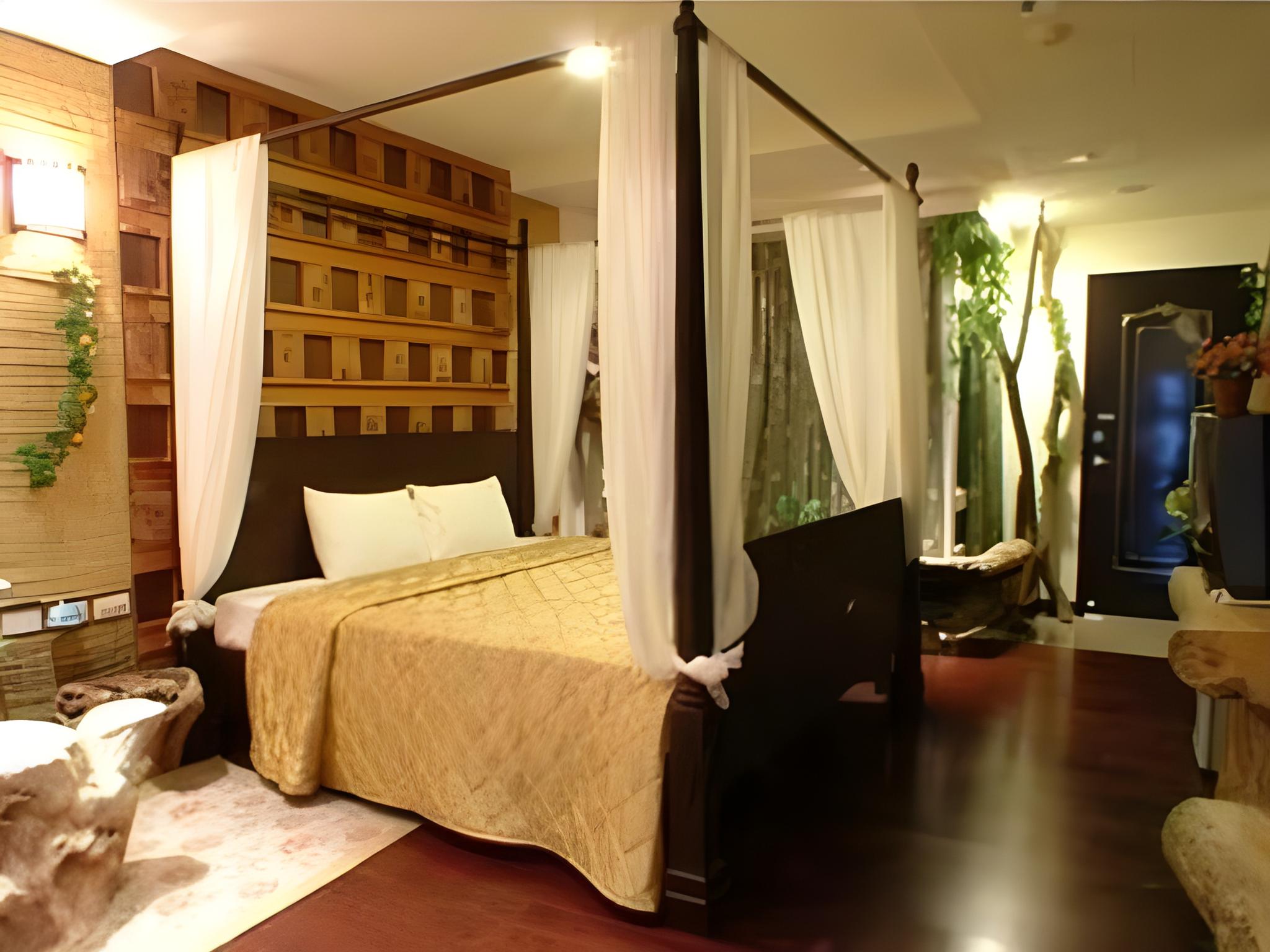Superior, Double Bed, No Window