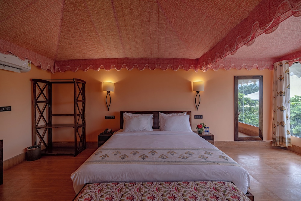 Maharaja, Tent, King Bed