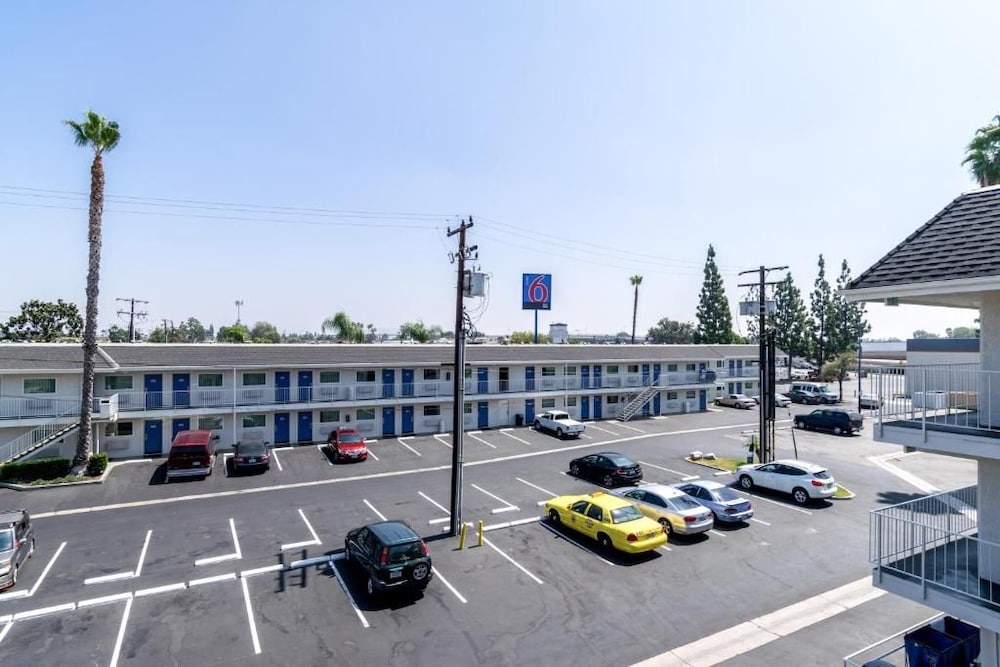 Motel6 Anaheim, CA - Fullerton East 46/59