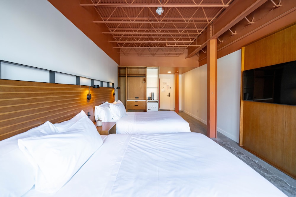 Room, 2 Queen Beds
