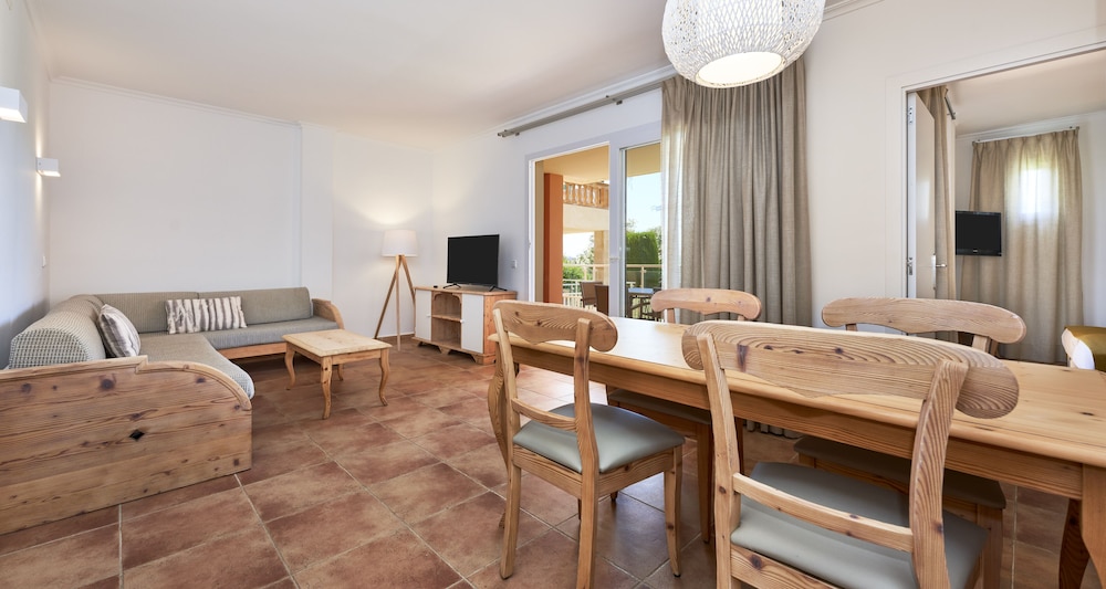 Insotel Cala Mandia Resort Spa 19/71
