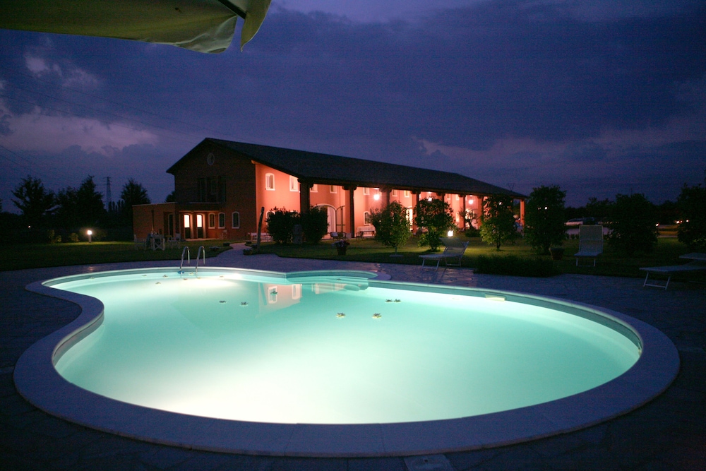 Tenuta Monterosso 8/32