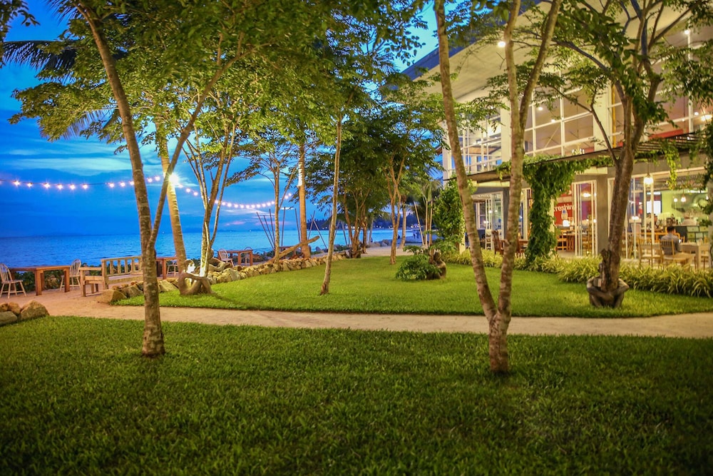 Summer Luxury Beach Resort and Spa 63/71