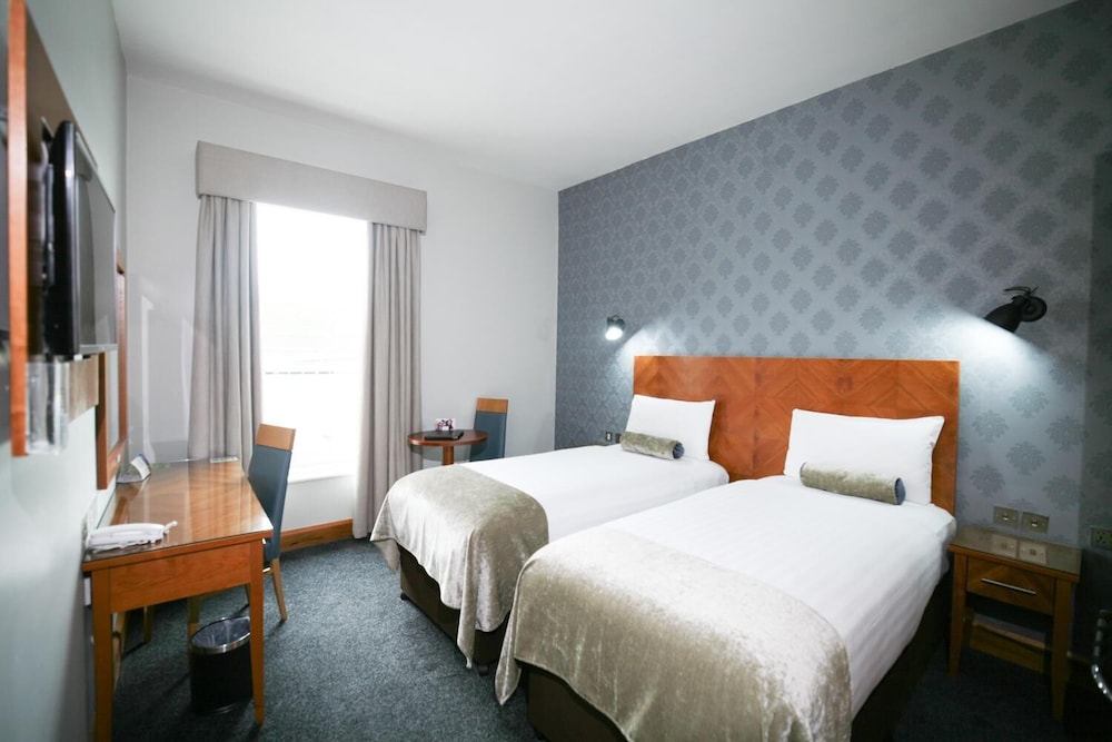 Treacys Hotel Waterford 23/70
