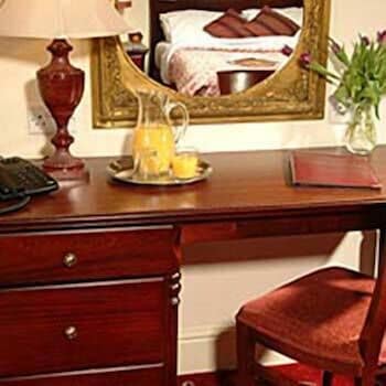 Taunton House Hotel 48/51