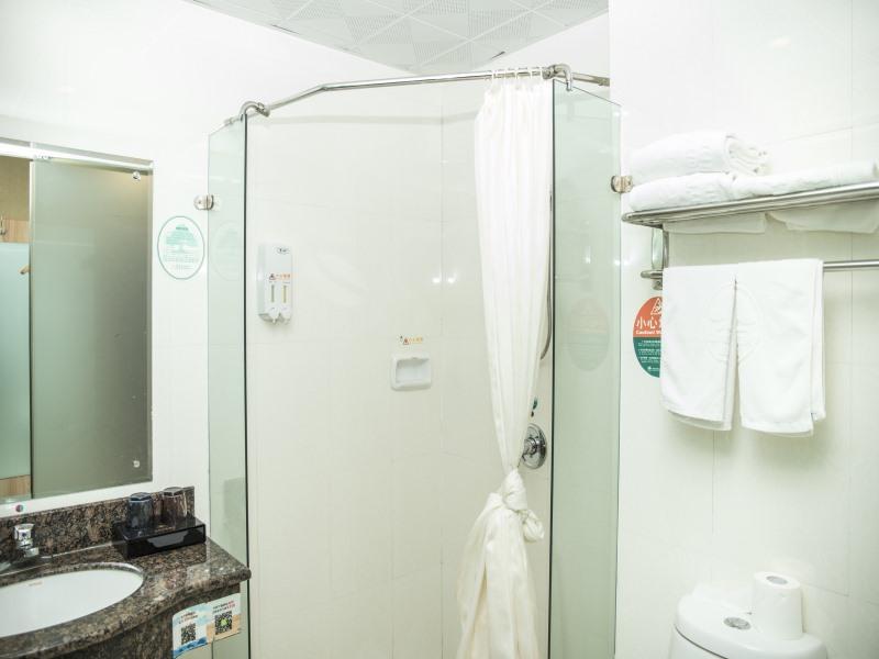 Greentree Inn Jinhua Railway Station Hotel 24/26