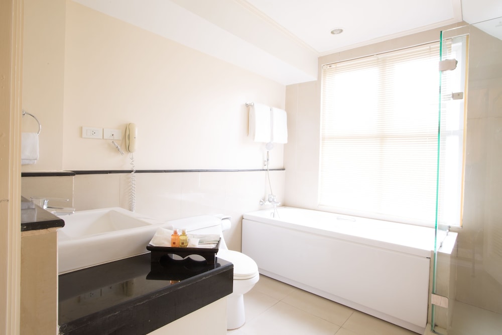 Hope Land Hotel Sukhumvit 24 52/54