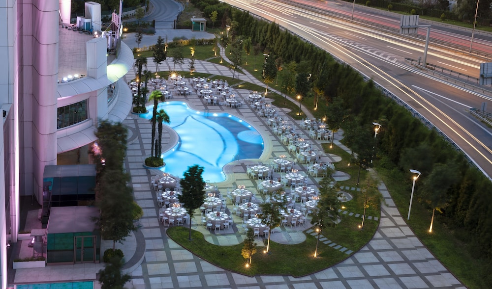 Elite World Grand Istanbul Basin Ekspres Hotel 69/71