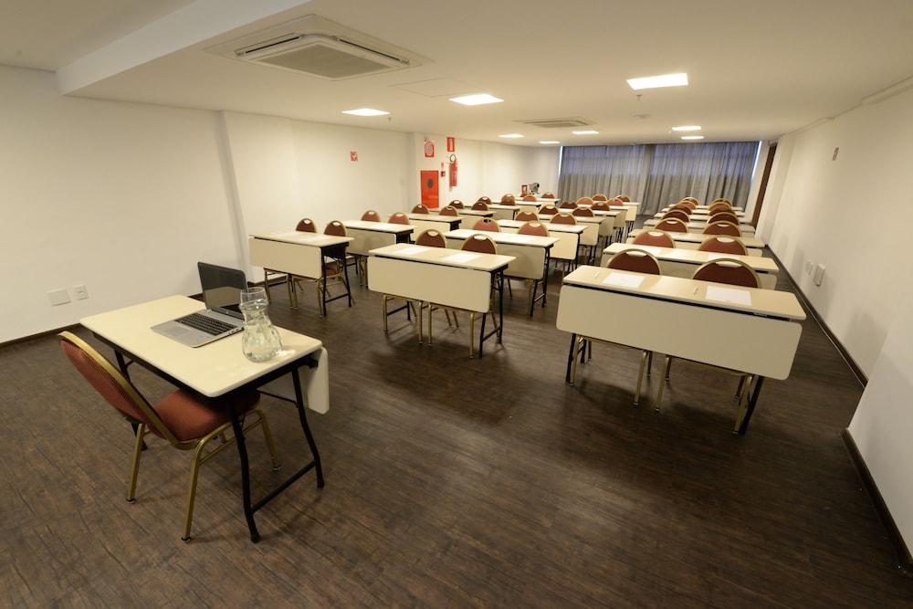 Allia Gran Hotel Pampulha Suites 67/74